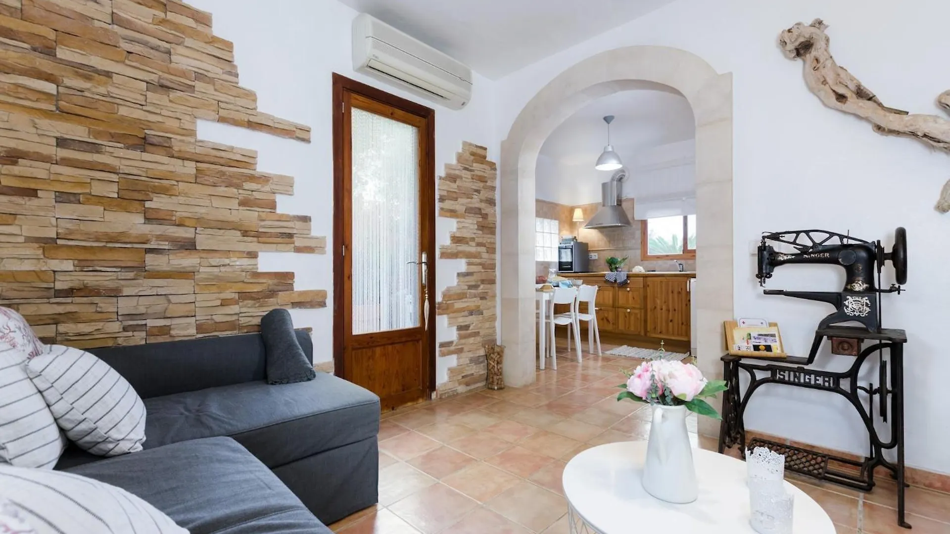 Cas Pati Son Moja - House In Cala Santanyi Villa