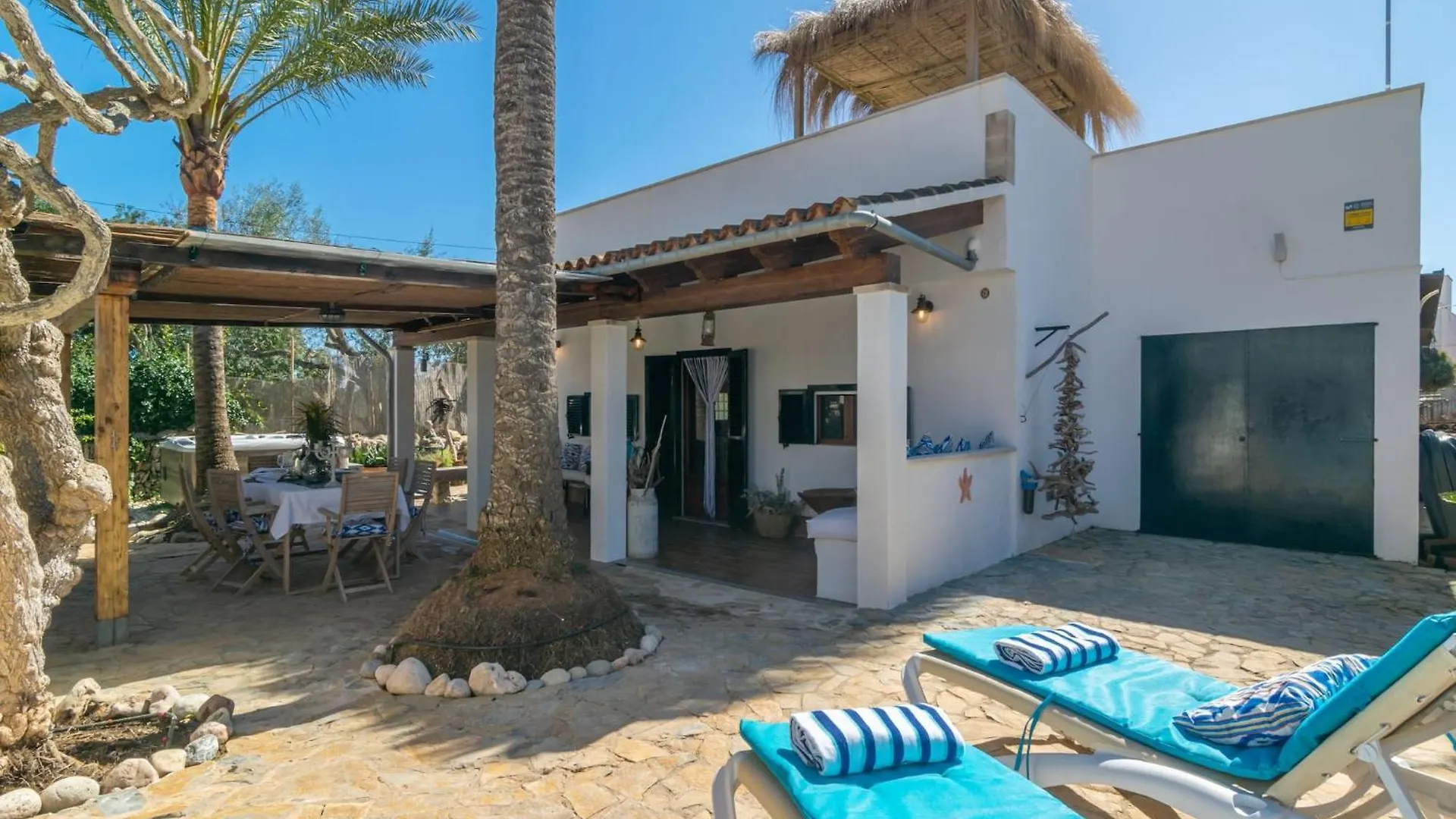 Chalet Cas Pati Son Moja - House In Cala Santanyi Villa